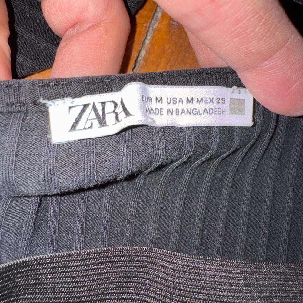 Zara Black Ribbed Buttoned Crop Top - Picture 2 of 3
